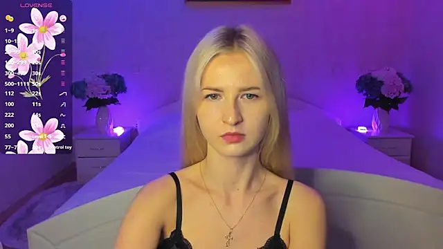 AnnaCarrera online show from 10/26/25, 09:48