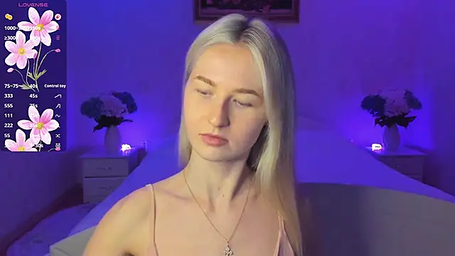 AnnaCarrera online show from 12/22/25, 08:20