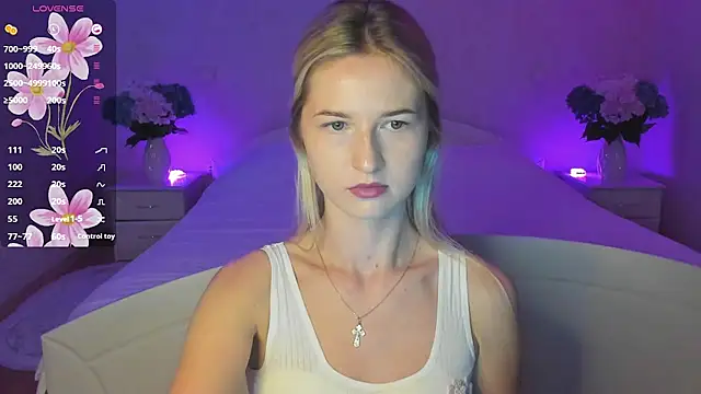 Snapshot of AnnaCarrera chatting on 09/18/25, 06:33 AnnaCarrera online show from 09/18/25, 06:33