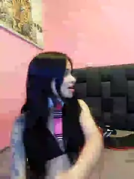Snapshot of secretgreisy_ chatting on 12/16/24, 06:43 secretgreisy online show from 12/16/24, 06:43