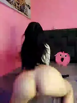 Snapshot of secretgreisy_ chatting on 12/18/24, 07:36 secretgreisy online show from 12/18/24, 07:36