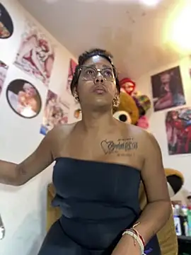Snapshot of GoddessAlix chatting on 07/25/26, 02:56 GoddessAlix online show from 07/25/26, 02:56