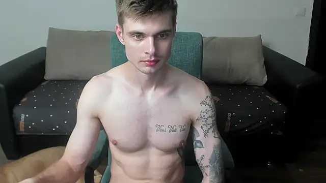 maks wolfis online show from 03/03/25, 04:15