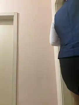 AlexandraGiogio online show from 04/17/26, 02:36