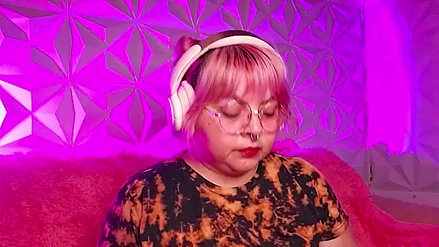 Satyn doll online show from 02/21/26, 10:01