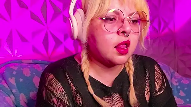 Satyn doll online show from 10/17/25, 11:06