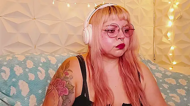 Satyn doll online show from 05/20/26, 10:18