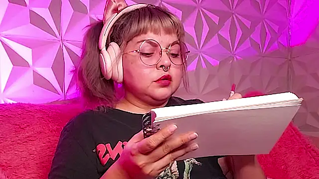 Satyn doll online show from 11/22/25, 11:47