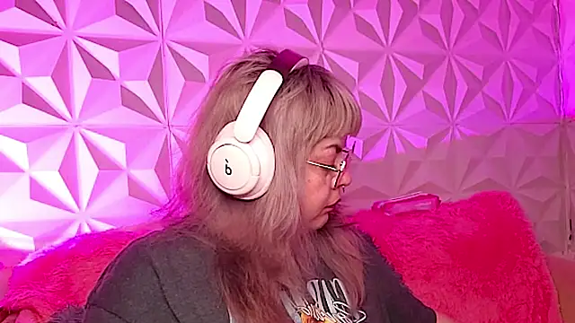 Satyn doll online show from 11/27/25, 12:11