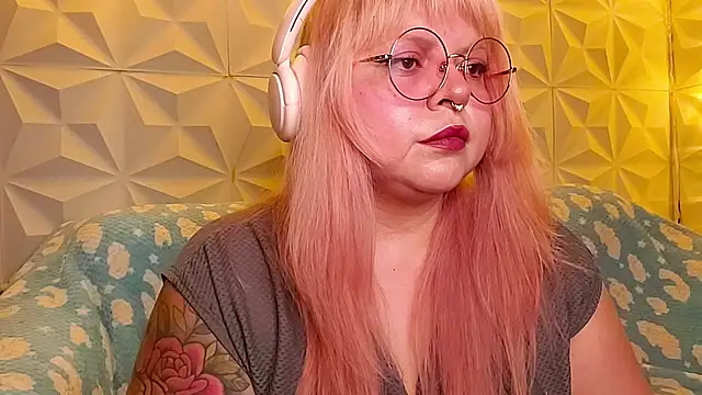 Satyn doll online show from 05/10/26, 12:25