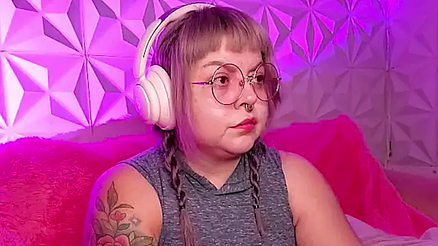 Satyn doll online show from 11/09/25, 10:14