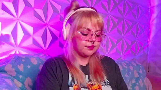 Satyn doll online show from 09/26/25, 11:11