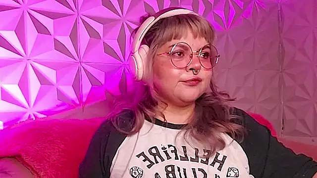 Satyn doll online show from 11/30/25, 09:37