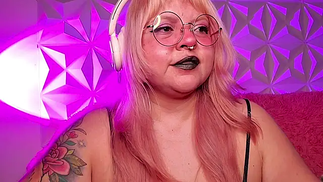 Satyn doll online show from 05/04/26, 11:51