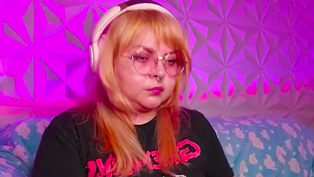 Satyn doll online show from 10/09/25, 11:38