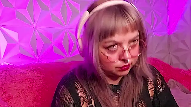 Satyn doll online show from 11/13/25, 12:03