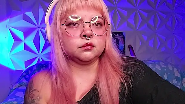 Satyn doll online show from 04/16/26, 12:44