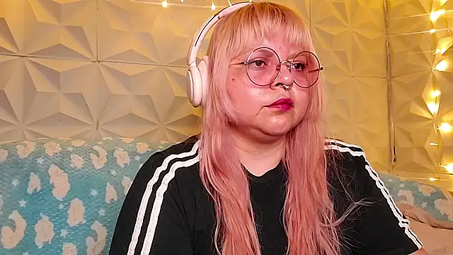 Satyn doll online show from 05/12/26, 12:41