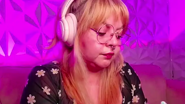 Satyn doll online show from 10/04/25, 11:17