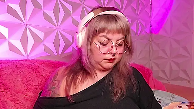 Satyn doll online show from 11/21/25, 11:26