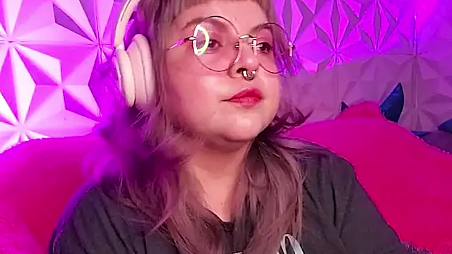 Satyn doll online show from 11/07/25, 12:15