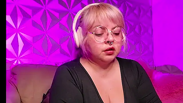 Satyn doll online show from 02/06/26, 11:45