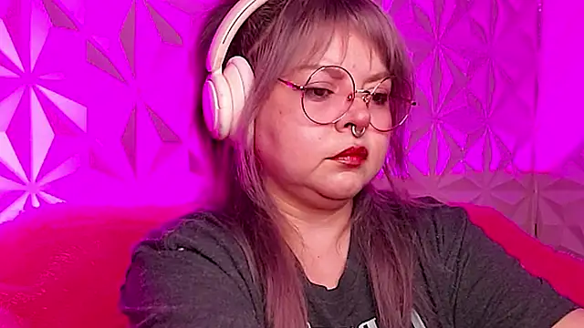 Satyn doll online show from 10/29/25, 12:09