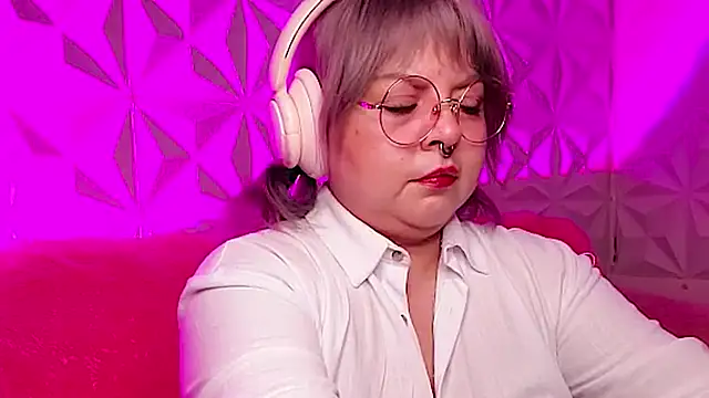 Satyn doll online show from 10/29/25, 11:58