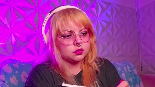 Satyn doll online show from 09/27/25, 11:11