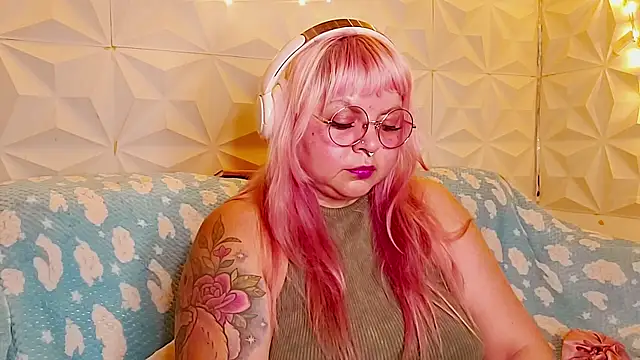 Satyn doll online show from 06/02/26, 12:32