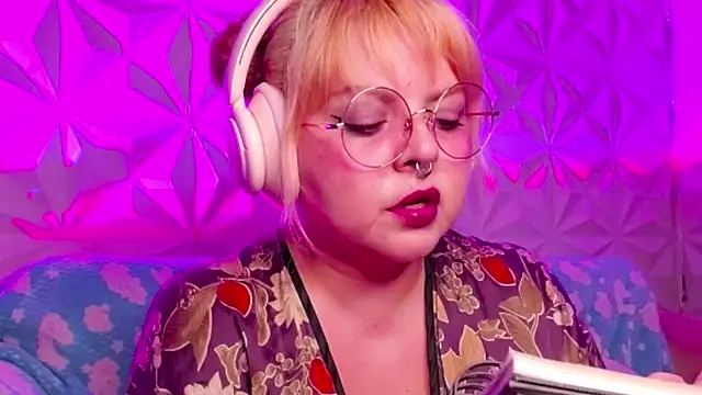 Satyn doll online show from 09/29/25, 12:39