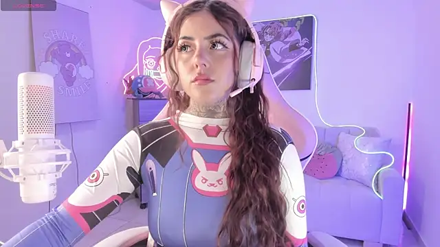 cute catlyn online show from 11/27/25, 04:51