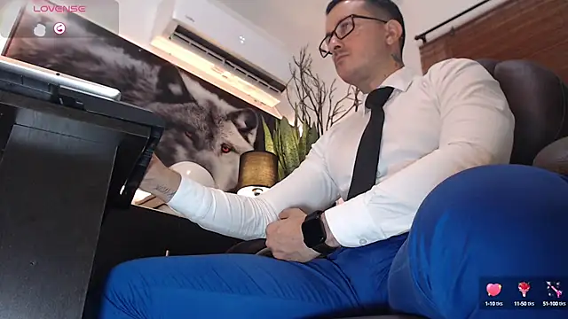 Snapshot of randyluke chatting on 01/10/25, 10:06 randyluke online show from 01/10/25, 10:06