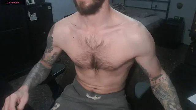 SexxxyLouis online show from 12/17/25, 08:36