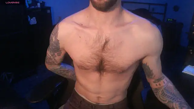 SexxxyLouis online show from 10/28/25, 01:54