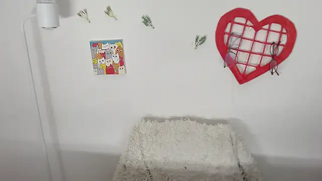  Hanna Moon  online show from 06/04/26, 02:00