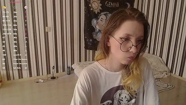 Snapshot of _Hanna_Moon_ chatting on 09/12/25, 12:27 Hanna Moon online show from 09/12/25, 12:27