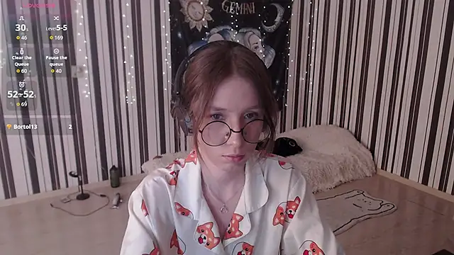 Snapshot of _Hanna_Moon_ chatting on 09/18/25, 12:08 Hanna Moon online show from 09/18/25, 12:08