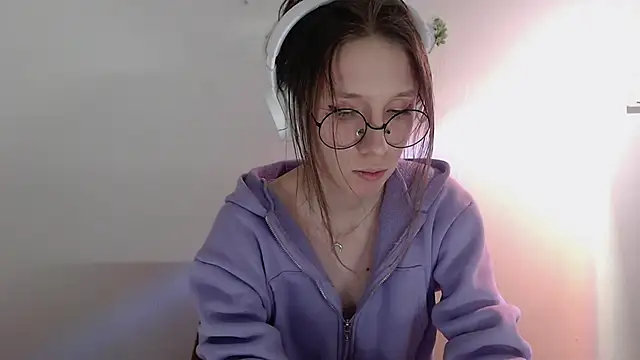  Hanna Moon  online show from 05/18/26, 01:16
