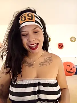 little susie online show from 10/30/25, 09:40