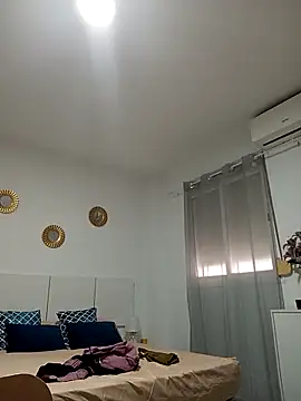 little susie online show from 11/05/25, 09:23