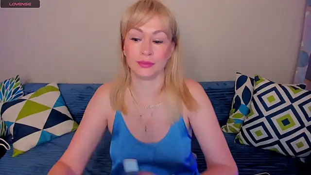 EllenMoore online show from 07/29/26, 03:06