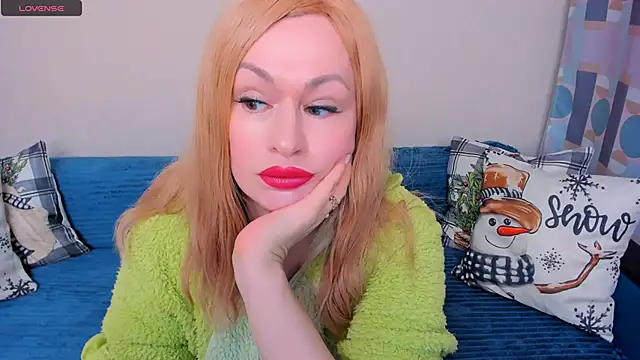 Snapshot of EllenMoore chatting on 01/15/26, 03:10 EllenMoore online show from 01/15/26, 03:10