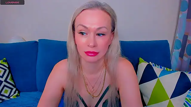 EllenMoore online show from 09/19/25, 03:10