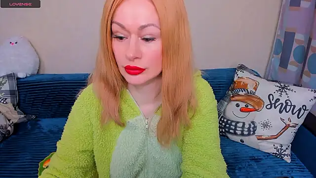 Snapshot of EllenMoore chatting on 02/18/26, 03:04 EllenMoore online show from 02/18/26, 03:04