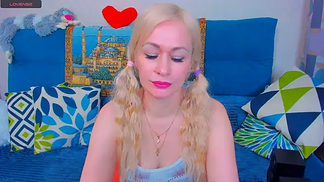 EllenMoore online show from 01/17/25, 05:42