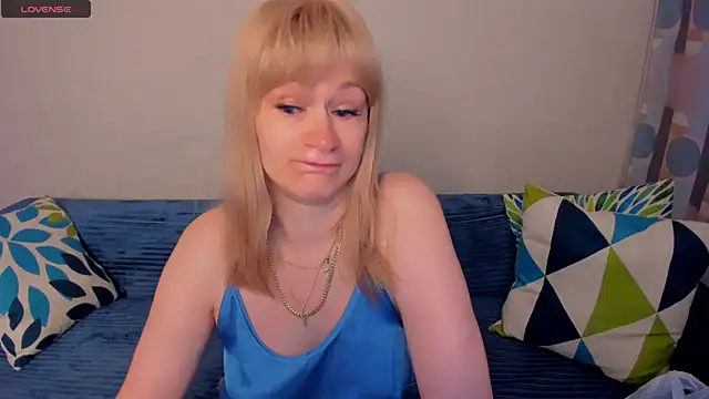 EllenMoore online show from 07/10/26, 03:06