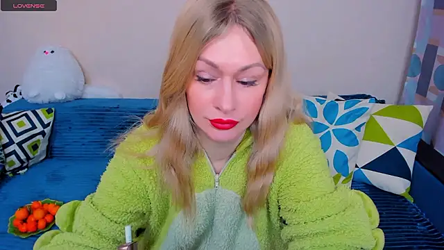 EllenMoore online show from 03/16/26, 03:03