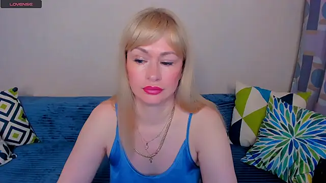 EllenMoore online show from 06/22/26, 03:12