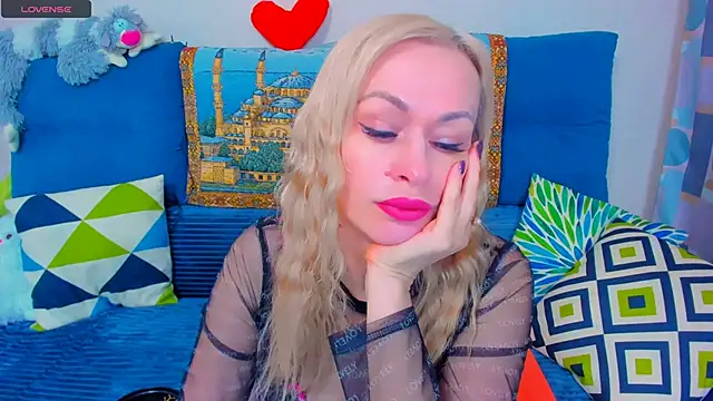 EllenMoore online show from 12/23/24, 02:45